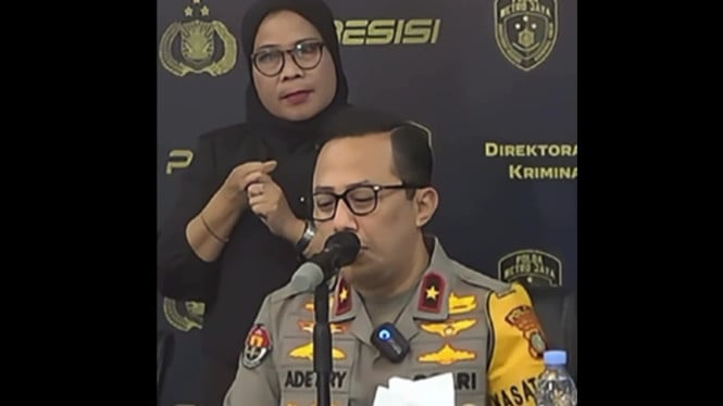 Polisi sedang melakukan penyelidikan di lokasi pembunuhan