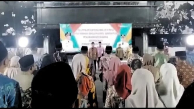 Pejabat Melakukan Pelantikan di Halaman Setda Kota Pekalongan