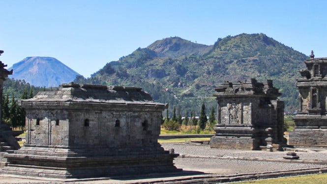 Komplek Candi Arjuna di Kawasan Dieng