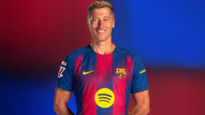 Robert Lewandowski satu di antara pencetak gol ke gawang Oviedo