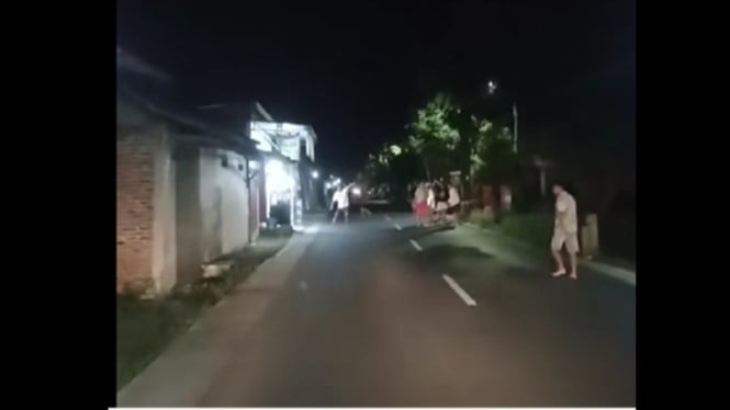 Remaja Kreak acungkan celurit di Kendal