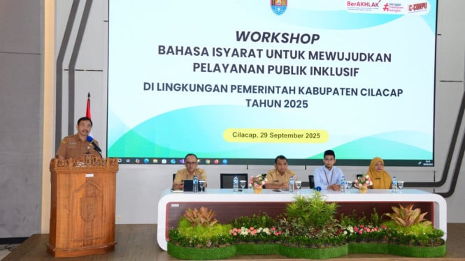 Pemkab Cilacap gelar workshop bahasa isyarat bagi ASN