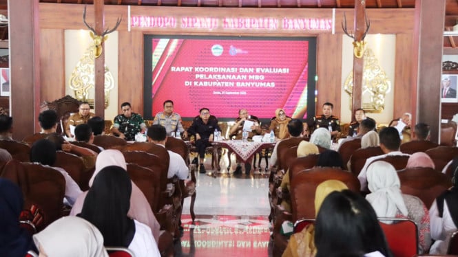 Pemkab Banyumas Gelar Evaluasi Pelaksanaan Program MBG