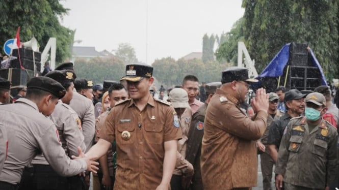 Respons Langsung Bupati Purbalingga ke Pendemo