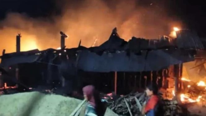 Kebakaran Tobong Bata di Desa Panggisari, Banjarnegara