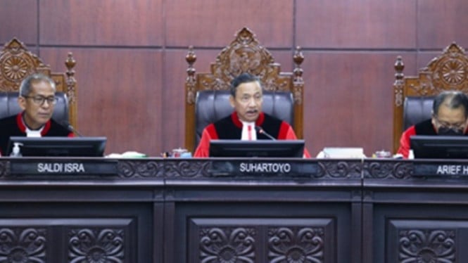 Warga gugat pensiun DPR di Mahkamah Konstitusi