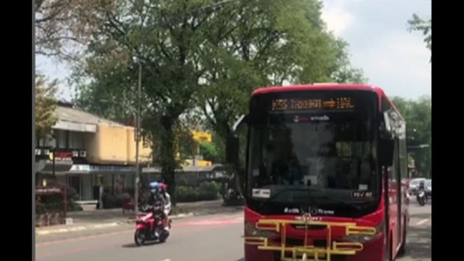 Bus Batik Solo Trans beroperasi di pusat kota