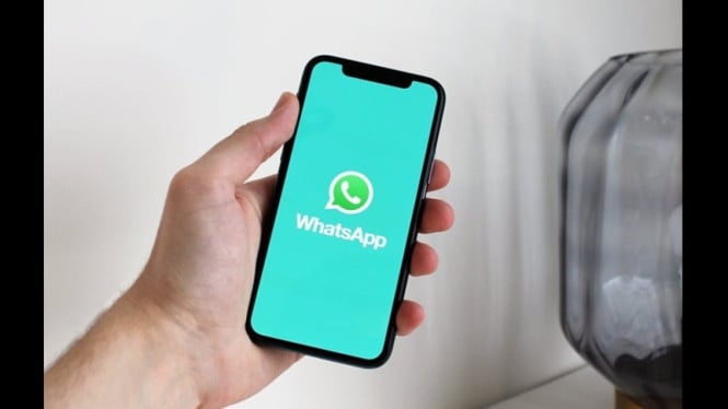 Peringatan FBI soal modus share screen WhatsApp