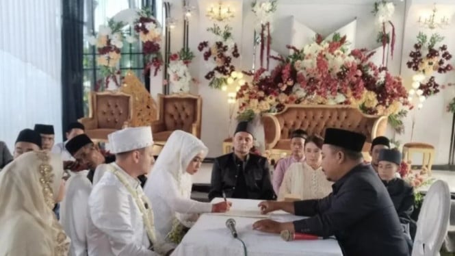 Pernikahan Warga Rumania dengan Gadis Paninggaran Pekalongan
