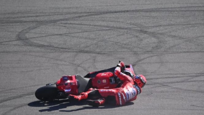 Marc Marquez terjatuh dalam sesi practice MotoGP Indonesia