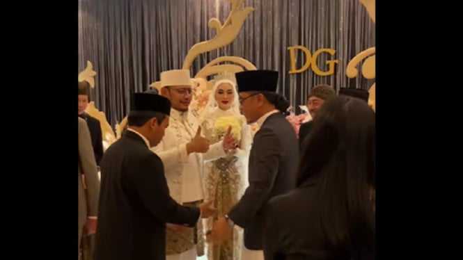 Dedy Yon dan Gadis Febriana tepuk sakinah