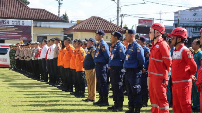 Polres Wonosobo saat laksanakan apel kesiapsiagaan bencana.
