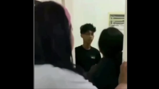 Istri gerebek suami di kamar kos Tegongan