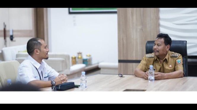 Bupati Rembang minta PLN tambah tiang listrik