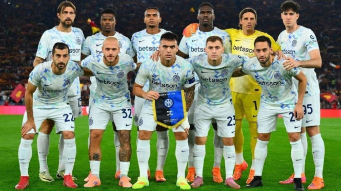 Skuad Inter MIlan saat melawan AS Roma di LIga Italia