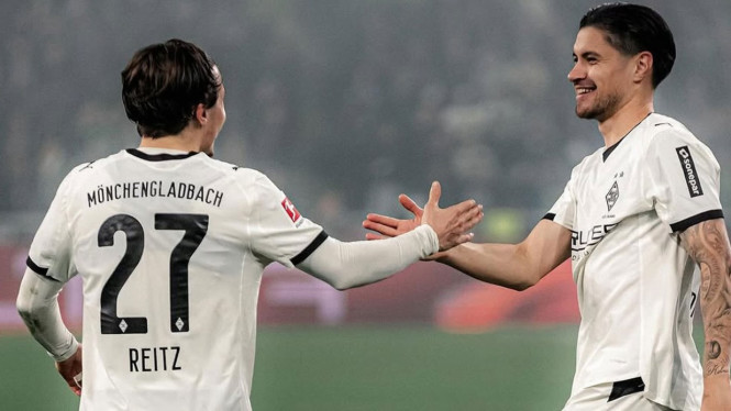 Kevin Diks mencetak gol perdana di Bundesliga