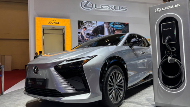 Lexus RZ 500e