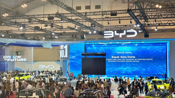 Booth BYD di GJAW 2025