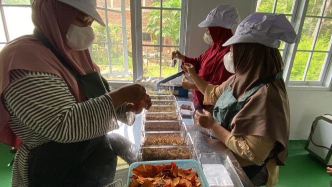 Proses packing Rempah Banjarnegara