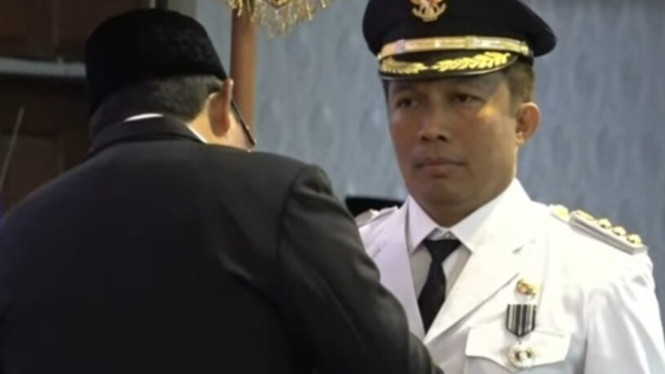 Awaluddin Muuri saat dilantik jadi Pj Bupati Cilacap