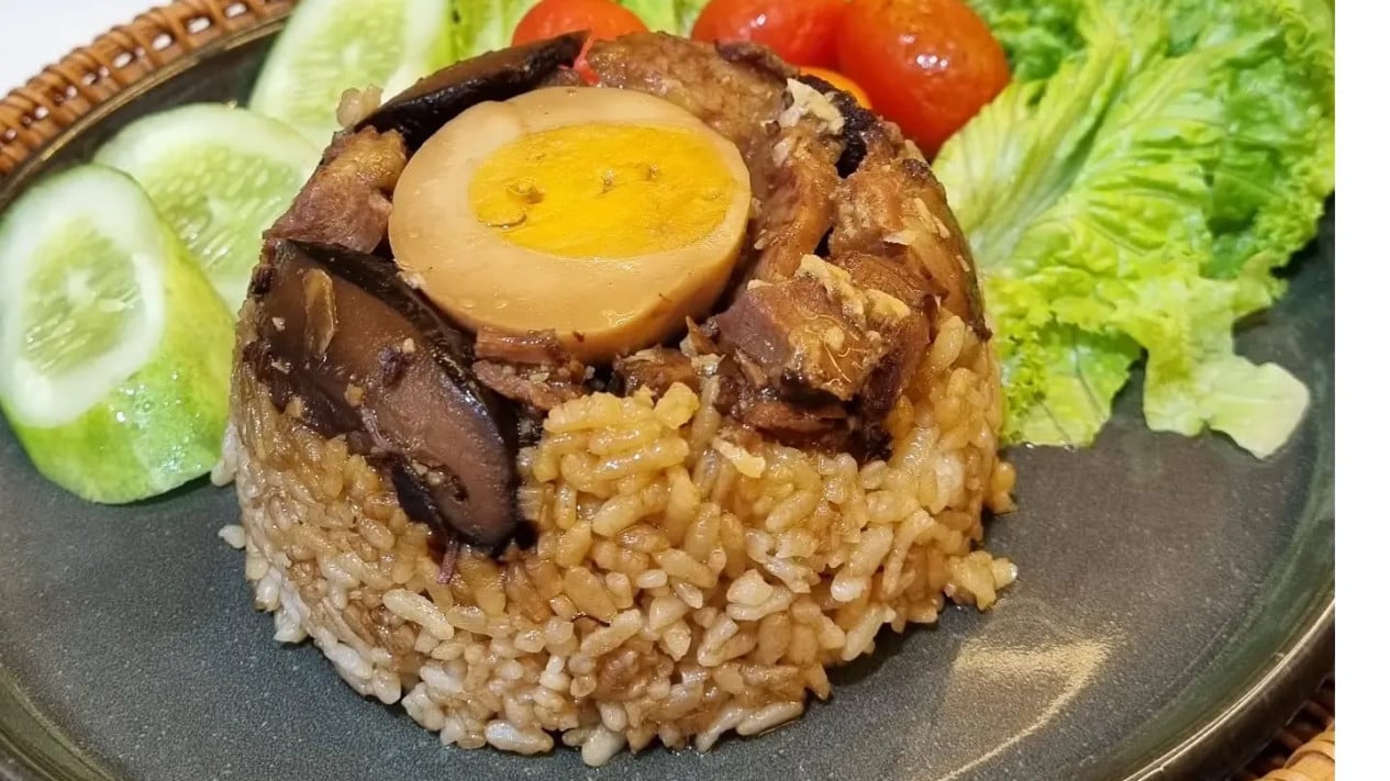 Ilustrasi Nasi Tim Ayam
