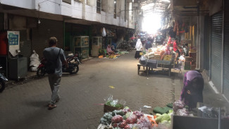 Pasar Genteng Banyuwangi Masih Sepi Jelang Hari Raya Idul Fitri