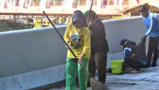 Jembatan Gladak Perak Lumajang Jadi Wisata Dadakan, Pengunjung Jangan Buang Sampah Sembarangan