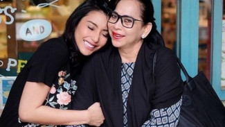 Ibunda Tyas Mirasih Meninggal, Doa dari Kalangan Artis Terus Mengalir