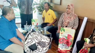 Tak Terima di Potong 350 Ribu, Ini Cerita Ibu di Desa Rejoagung Soal Dana Bansos BPNT