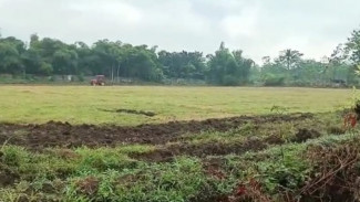 Lapangan Desa Dibongkar Sejumlah Warga Protes Keras,  Hingga Adukan ke Polisi