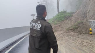 Longsor, 1 Keluarga di Lumajang Terkubur Material Tanah