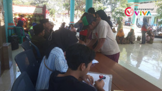 Warga Beda Kabupaten Ikut Antre Operasi Pasar LPG 3 Kg