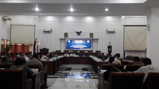 WargaPeduli Desa Sentul Lurug Kantor Dewan, Tuntut Penghentian Kades