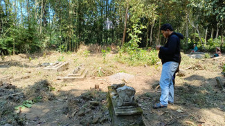 2 Makam di Jember Dibongkar Orang Tidak Dikenal