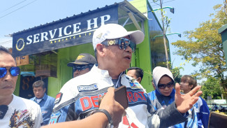 Michael Edy Desak Pemasangan Lampu Lalu Lintas di Perempatan Lugjag