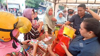 Sejumlah Bahan Naik Operasi Pasar Digelar, Pengunjung Borong Bahan Pokok
