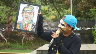 Wajah Plastik: Inovasi Daur Ulang Sampah Jadi Karya Seni Bernilai Ekonomi Tinggi