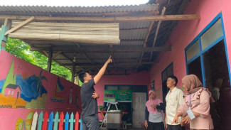 Chandra Astan Rehab Taman Posyandu Yang Sudah Tidak Layak