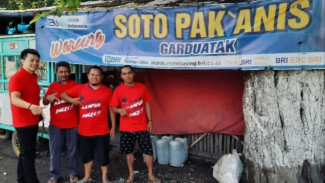 Chandra Astan Mampir di Gerobak Soto Pak Anis, Rasa Sotonya Gurih