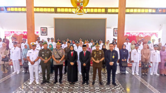 Dilantik, Kades Diminta Jaga Kondusifitas dan Netralitas Pemilu 2024