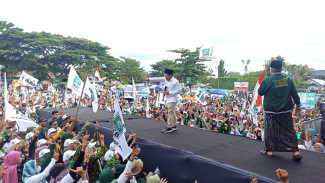 Cak Imin Nyanyi: Indonesia Bukan Milik Jokowi