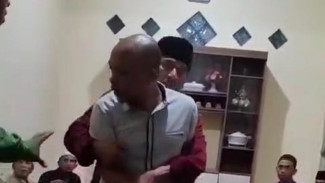 Seorang Pria di Desa Bayurejo Bacok Tetangganya Lantaran Hal Ini