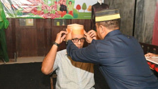 Danlanal Banyuwangi Dikukuhkan Menjadi Sang Pejuang Penguasa Samudera oleh Masyarakat Mandar