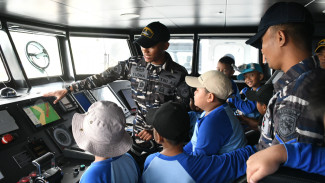 Wisata Edukasi ke Kapal Perang TNI AL, Inspirasi Generasi Muda Banyuwangi