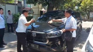 Mobil Bacabup Pasuruan Dilempar Batu Karena hal ini