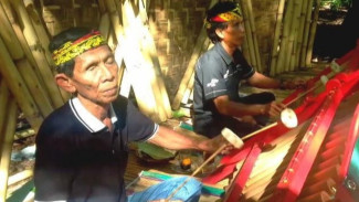 Angklung Paglak Banyuwangi: Irama Bambu yang Mengalun dari Masa ke Masa