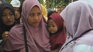 Ratusan Warga Pasuruan Antre Berjam-jam untuk Beras Murah di Pasar Murah Pemkot