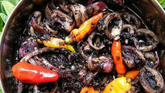 Cumi Hitam Pedas: Resep Lezat dan Bergizi untuk Santapan Keluarga