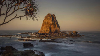 Pantai Papuma Jember: Keajaiban Pasir Putih di Ujung Timur Jawa