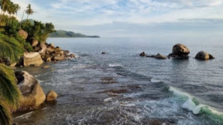 Menguak Misteri Batu Berlayar Aceh Selatan: Antara Legenda, Mitos, dan Pesona Alam yang Memukau